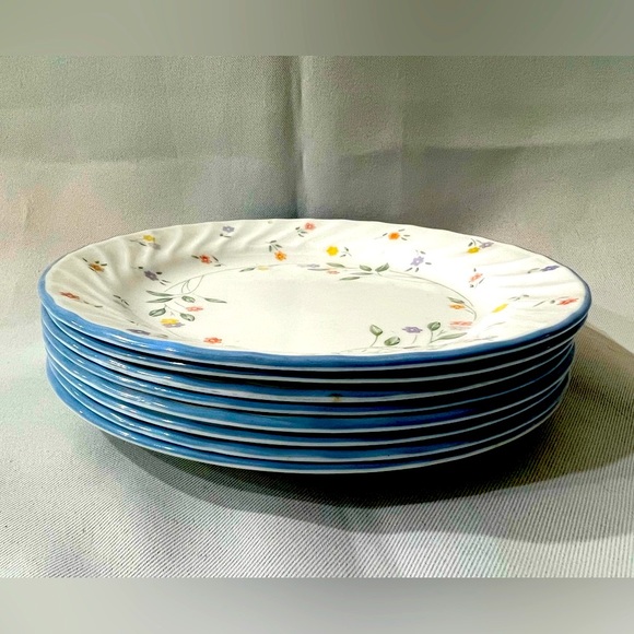 8 Corelle salad plates (8 pieces) - Picture 2 of 3